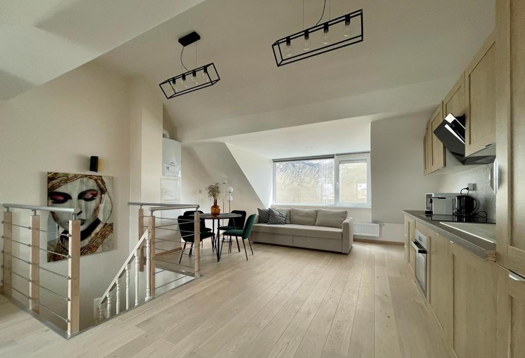 Charming Duplex On The Canal Brussels Exterior photo