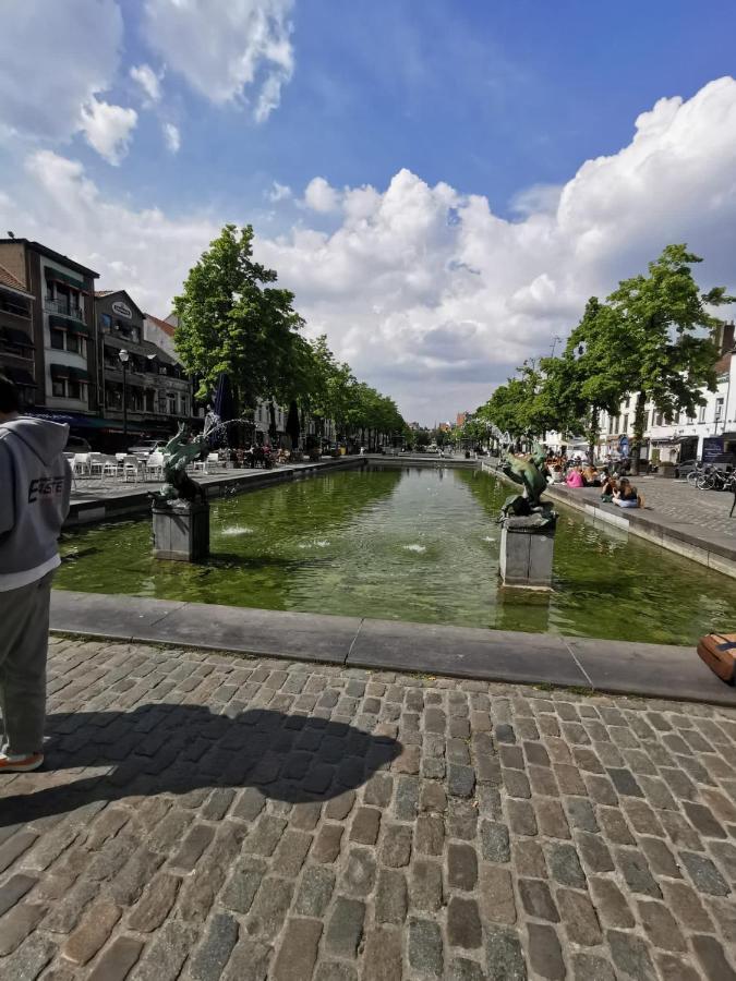 Charming Duplex On The Canal Brussels Exterior photo